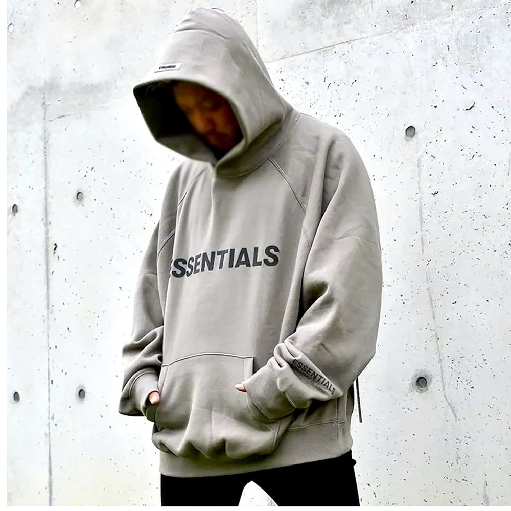 Essential hoodie size large in men’s